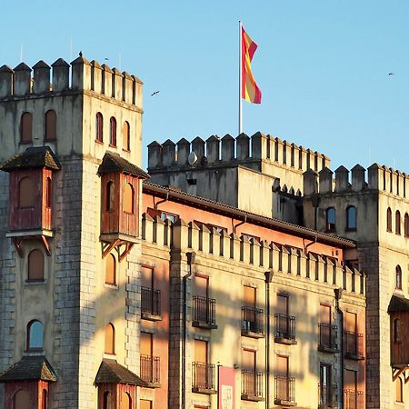 4-Sterne Burghotel Castillo Alcazar, Europa-Park Freizeitpark & Erlebnis-Resort Rust Buitenkant foto