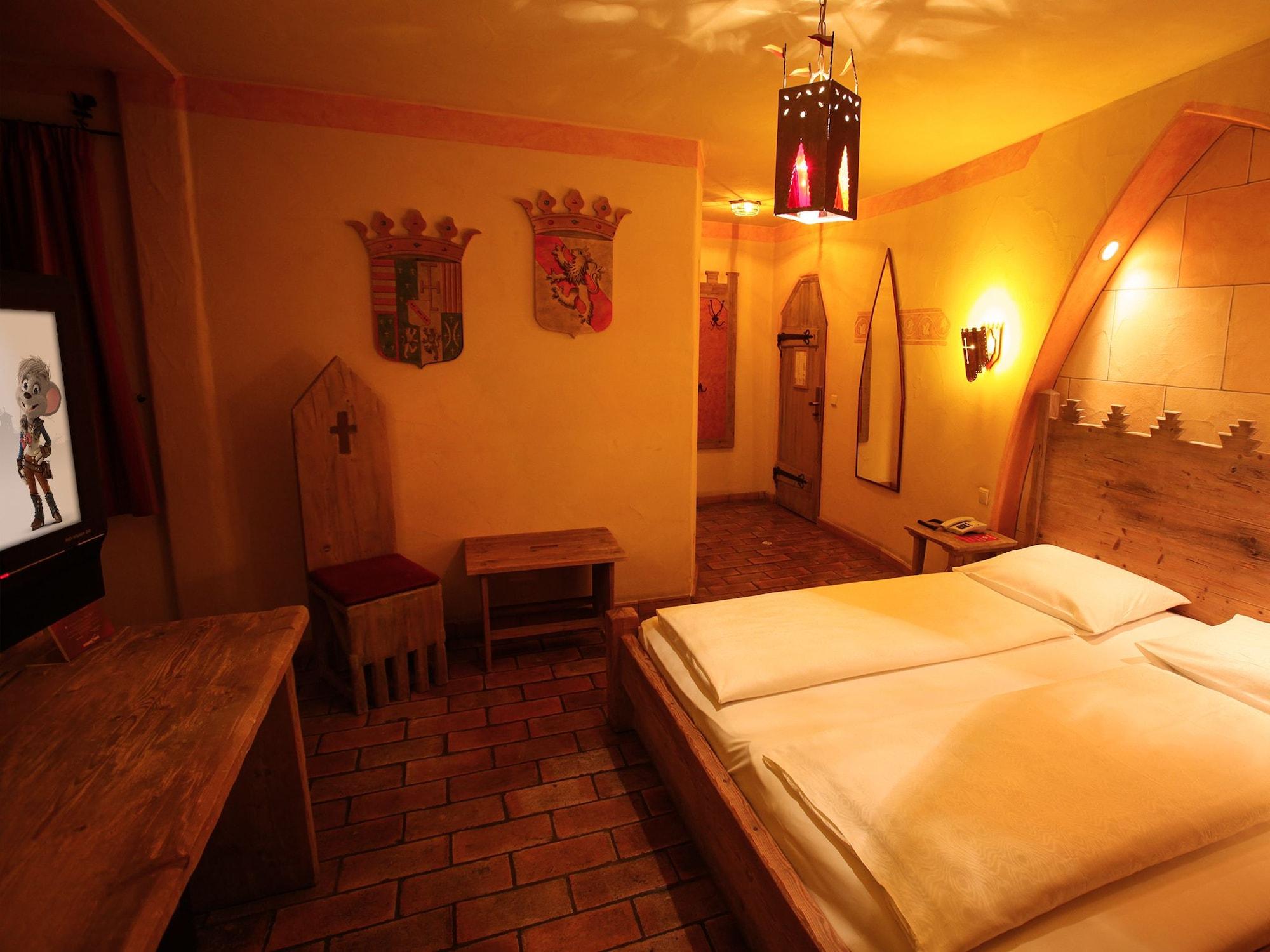4-Sterne Burghotel Castillo Alcazar, Europa-Park Freizeitpark & Erlebnis-Resort Rust Buitenkant foto