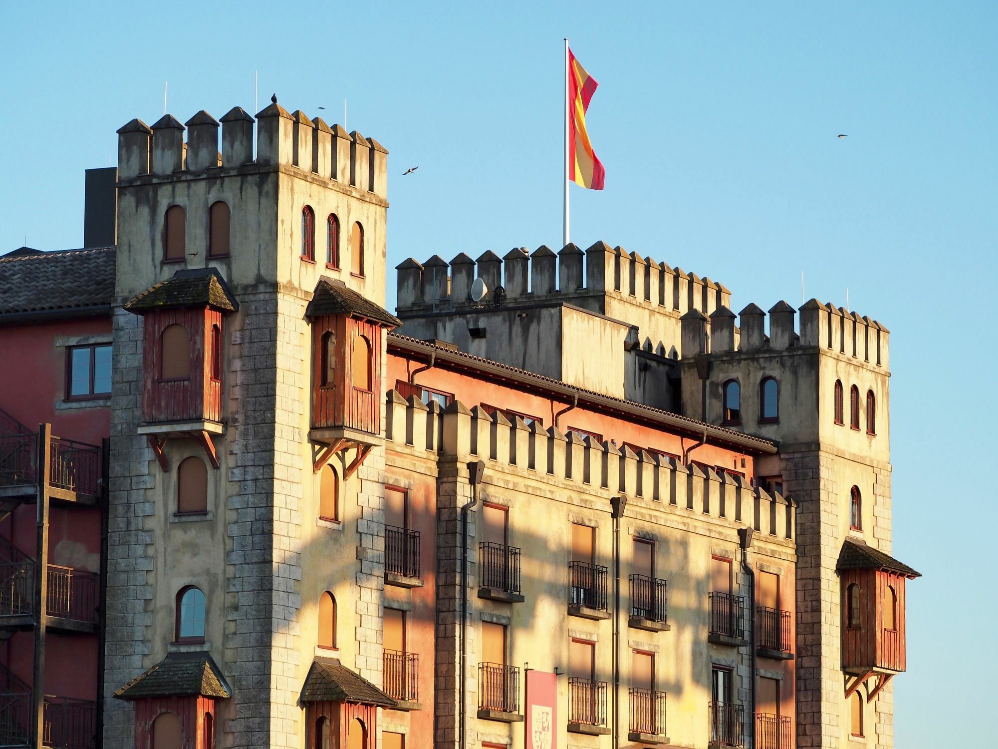 4-Sterne Burghotel Castillo Alcazar, Europa-Park Freizeitpark & Erlebnis-Resort Rust Buitenkant foto